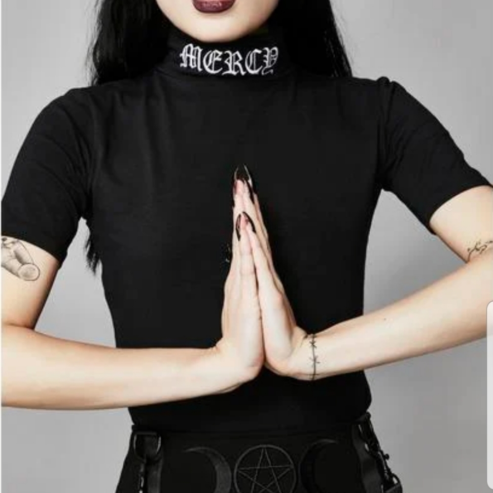 Widow dolls kill Lord Have Mercy top